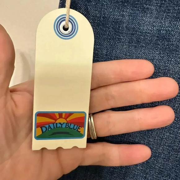 Daily Blue women’s NWT’s Nidra Slil Barrel jeans. Size 26 - Picture 9 of 9